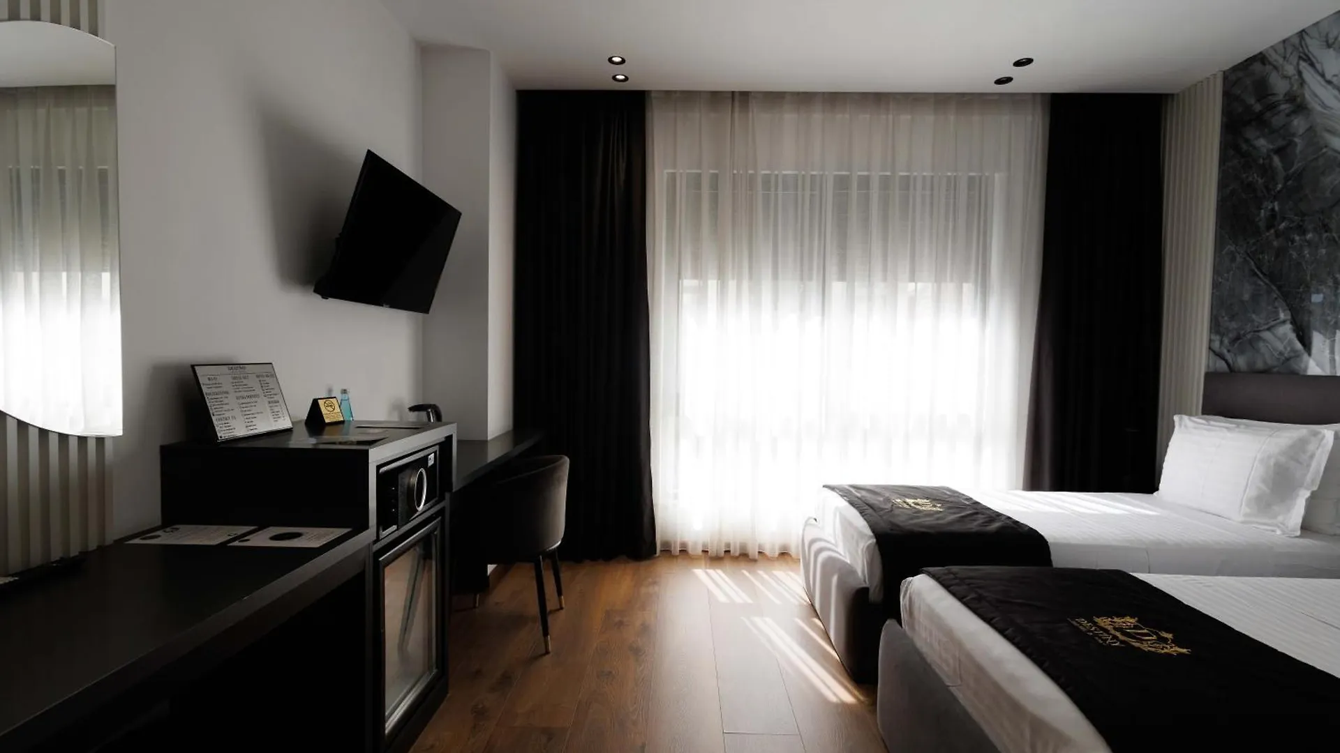 Destiny Hotel & Spa Tirana 4*,